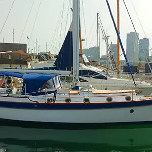 https://spacious-and-cozy-caribbean-boat-in-barcelona.catalonia-hotels.com